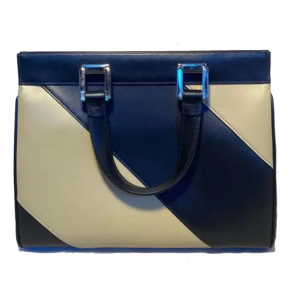 Gucci Zumi Black and Cream Satchel - Picture 4 of 12